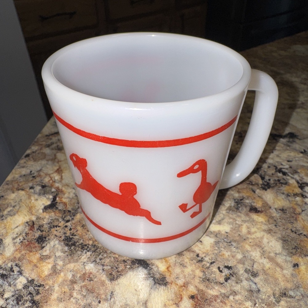 Vintage White Milk Glass Mug Red Animal Silhouette Cup‎ Farmhouse Cottage